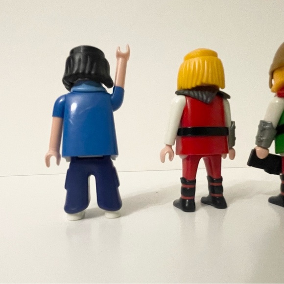 Lot of 4 Playmobil Figures Toys - Picture 5 of 10